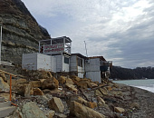 В Туапсинском округе демонтировали нелегальный прокат сап-бордов на пляже