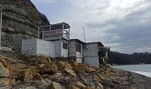 В Туапсинском округе демонтировали нелегальный прокат сап-бордов на пляже