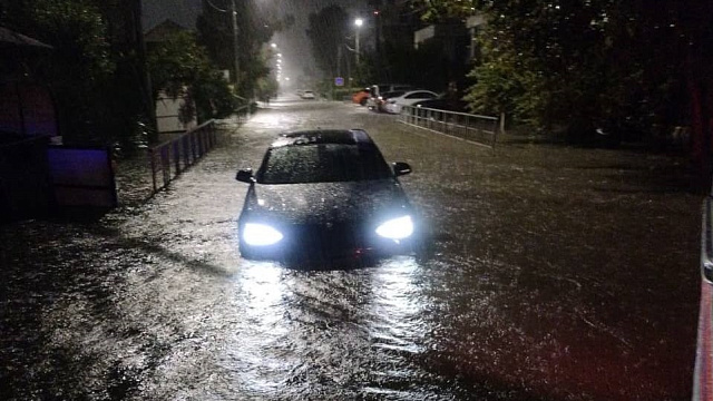 В Сириусе после ливней эвакуировали шесть человек из-за подтоплений