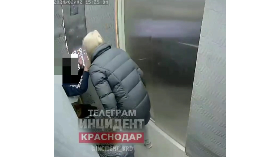 В Краснодаре женщина напала на школьника в лифте многоэтажного дома