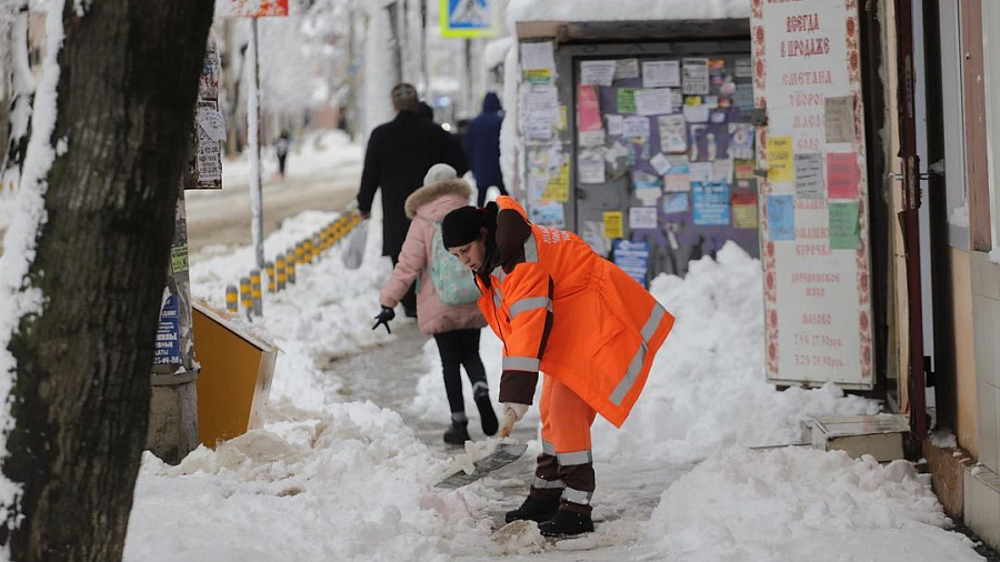 Мэр Краснодара Андрей Алексеенко заявил о некачественной уборке снега управляющими компаниями