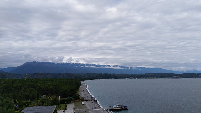 В Пицунде и на курортах Абхазии в середине недели ожидаются дожди с мокрым снегом, временами - сильные