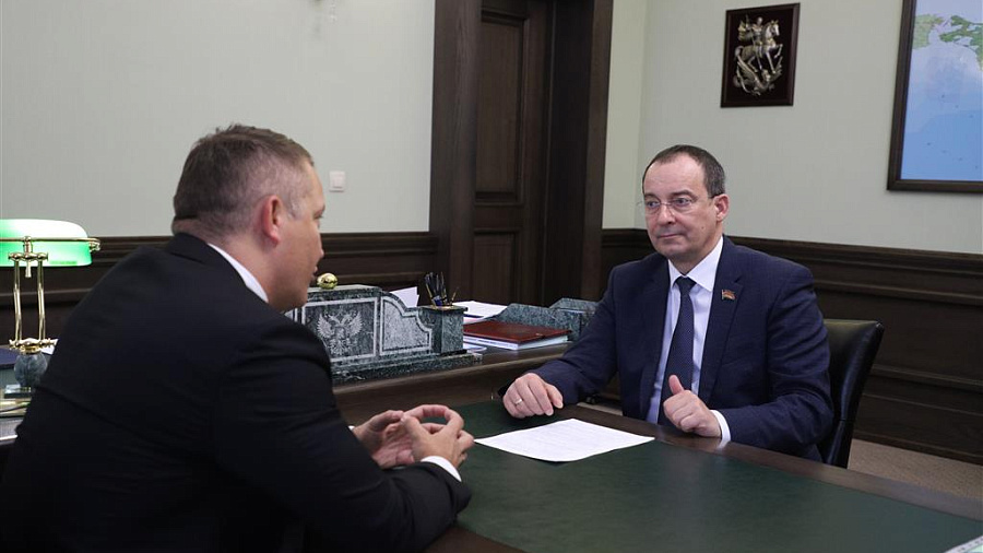 Председатель ЗСК Юрий Бурлачко провел встречу с руководителем Росреестра по Краснодарскому краю   