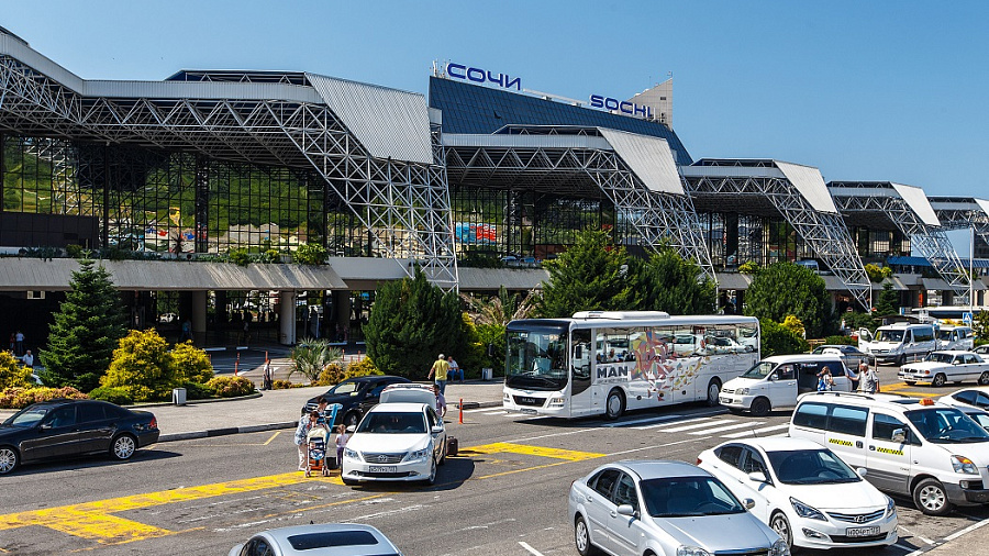 Туристический бум: в аэропортах Сочи и Анапы заканчиваются слоты для приема самолетов