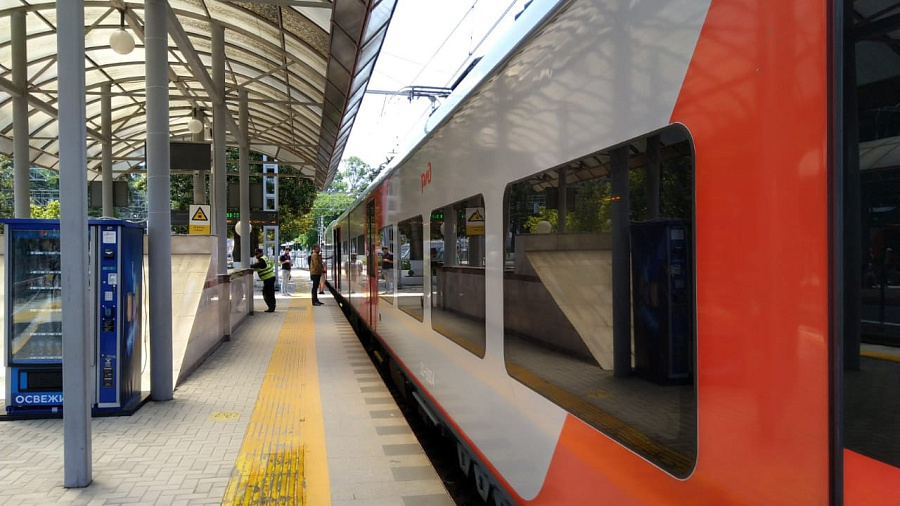 В Сочи отменят ряд остановок в пригородных поездах