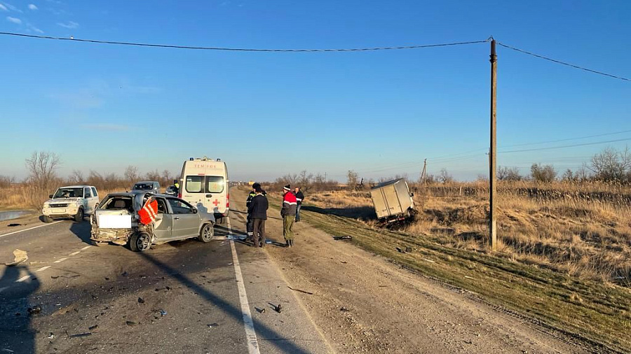 5 человек пострадали в ДТП с автобусом на трассе в Краснодарском крае