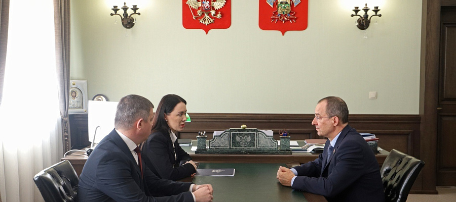 Юрий Бурлачко провел встречу с руководителем департамента развития бизнеса Кубани 