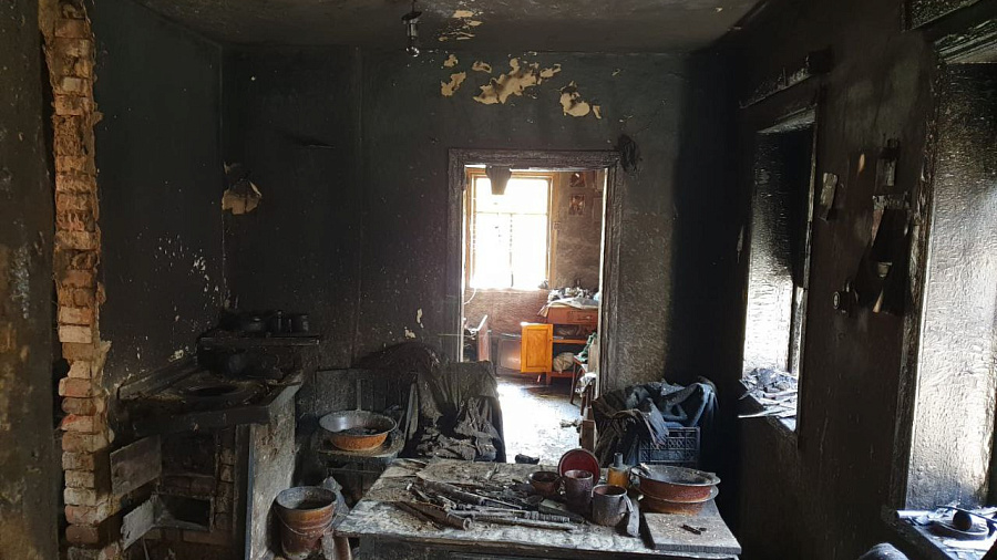 59-летний мужчина погиб в Краснодарском крае во время пожара из-за непотушенной сигареты