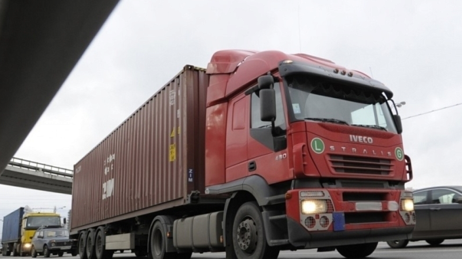 До конца года грузовые автомобили в Краснодаре будут доставлять товары по ночам
