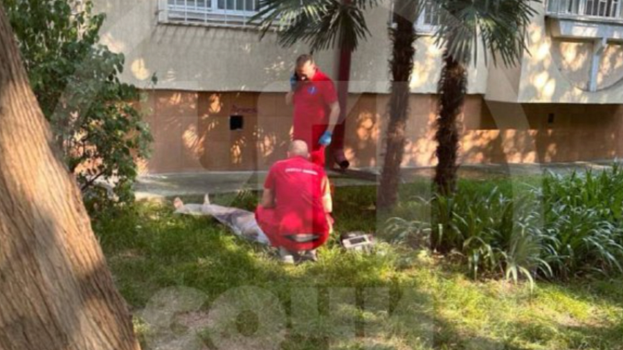 В Сочи мужчина сорвался с 5 этажа во время установки кондиционера и погиб