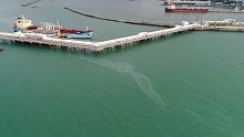 Сумма ущерба от разлива нефтепродуктов в акватории Черного моря в Туапсе составила 70 миллионов рублей