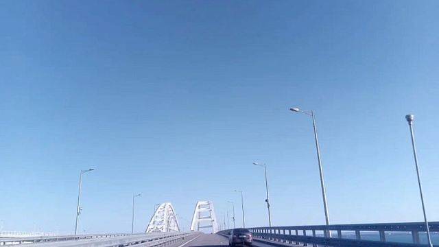 На подъезде к Крымскому мосту со стороны Кубани открыли новую площадку ручного досмотра
