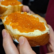 Специалист назвал количество красной икры, безопасное для здоровья 