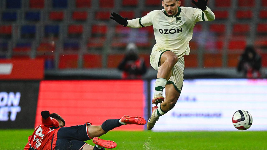 Расизм и сомнительные решения судьи: что произошло во время матча между «Краснодаром» и ЦСКА