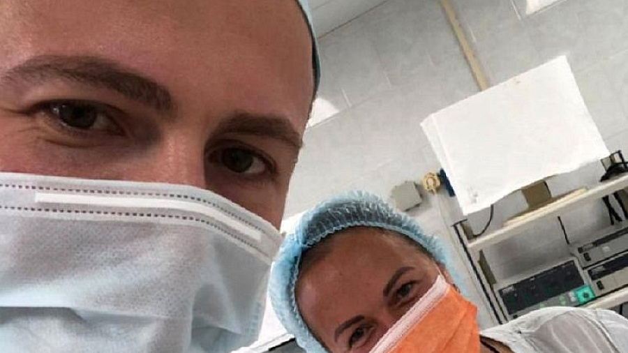 В Новороссийске врачи провели сложную операцию по удалению полипов из кишечника пенсионерки