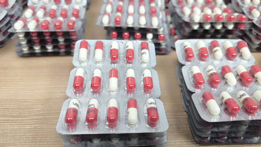 В Краснодаре проводник поезда заказал по почте 1995 капсул прегабалина из Индии