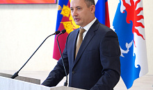 В дом главы Приморско-Ахтарского района Максима Бондаренко пришли с обысками