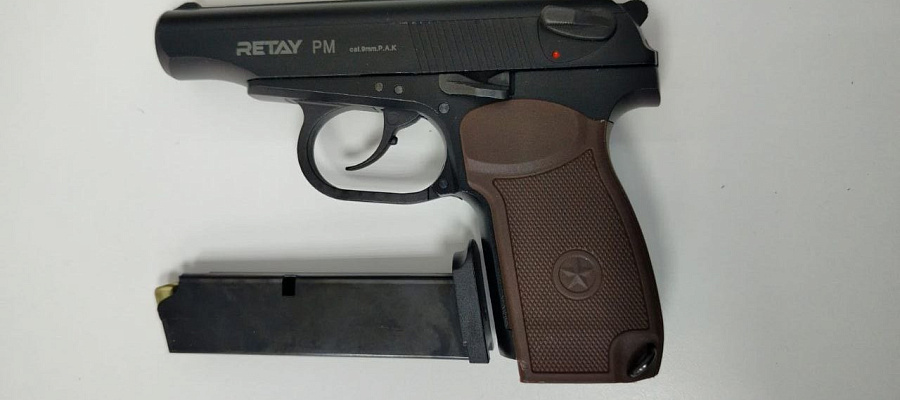 Иностранец с пистолетом устроил хаос в торговом комплексе Сочи