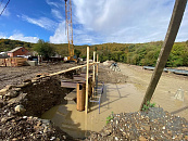 В Краснодарском крае дожди разрушили временную переправу через реку в Туапсинском районе