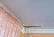Землетрясение в Краснодарском крае привело к осыпанию штукатурки в одной из школ