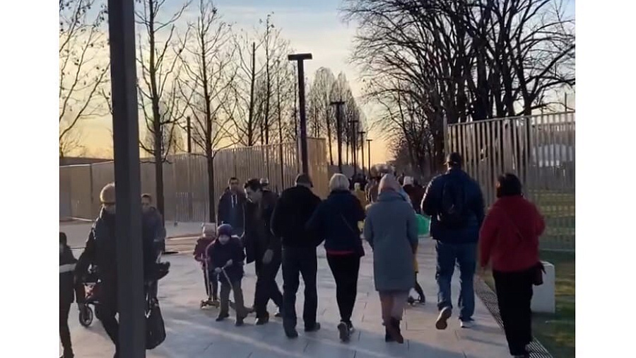 Гуляющие толпы и очереди в туалет: в Сети обсуждают кадры из посленовогоднего парка «Краснодар»
