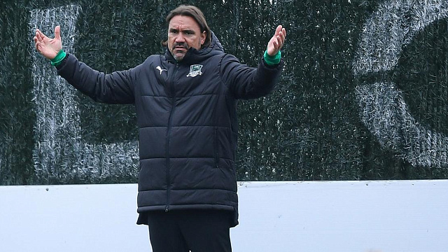 «Победа могла бы стать вишенкой на торте»: тренер «Краснодара» оценил игру с «Ростовом» и сборы в Испании