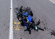 В Краснодарском крае мотоциклист без водительского удостоверения погиб в аварии с иномаркой