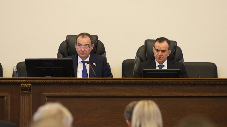 На сессии в Заксобрании Кубани депутаты скорректировали параметры действующей Терпрограммы по бесплатной медпомощи и приняли новую