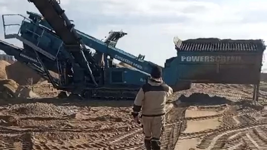 Мазутный песок с Дона возвращают на Кубань после провала утилизации
