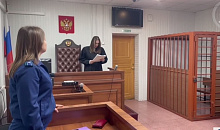 Робот-официант заступил на работу в российскую школу 