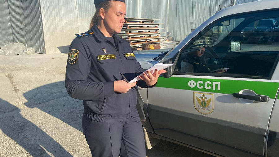 Пятиэтажку, замаскированную под лодочный гараж, снесли в Сочи