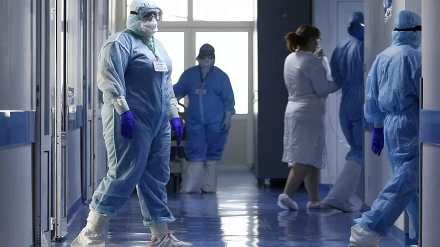 «День и ночь боролись за ее жизнь»: в Краснодарском крае врачи спасли 103-летнюю пациентку с коронавирусом