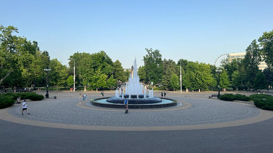 В Краснодаре и крае в пятницу временами ожидается дождливая погода с грозами и градом
