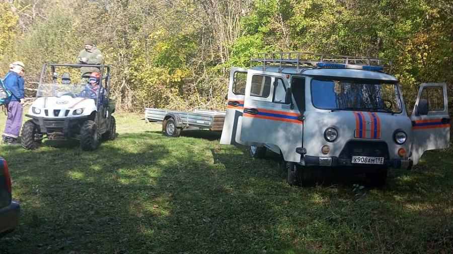 В Краснодарском крае пропавших 4 дня назад супругов нашли с вертолета