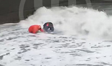 Шторм выбросил тело мужчины на пляж Сочи