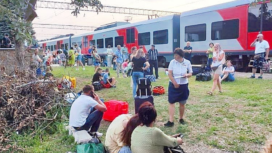 Пассажир «Ласточки» рассказал о трехчасовой аварийной остановке по пути из Краснодара в Кисловодск