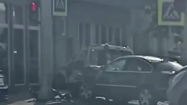 Стали известны подробности утреннего ДТП в Краснодаре с автомобилем спасательной службы