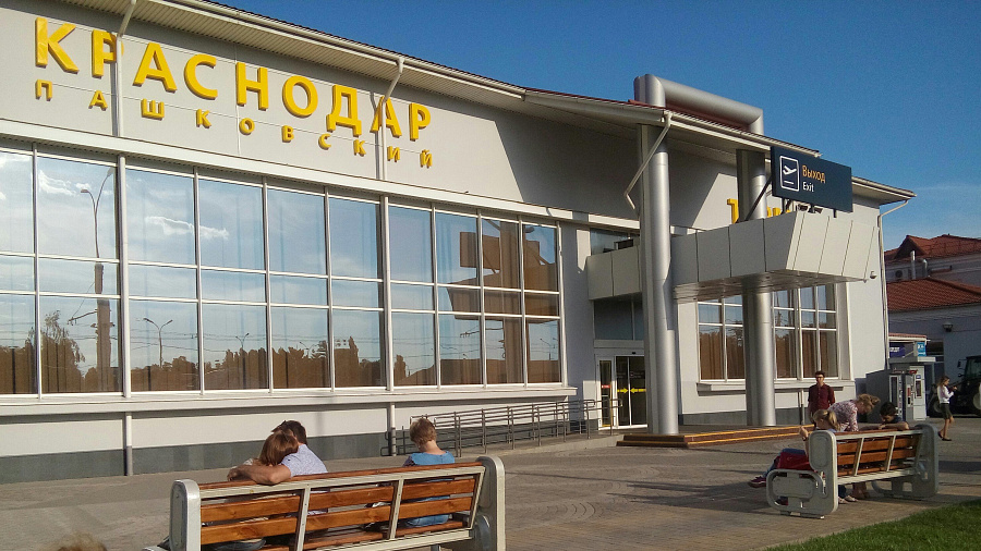 Режим закрытого неба для трех аэропортов Краснодарского края продлили еще на неделю