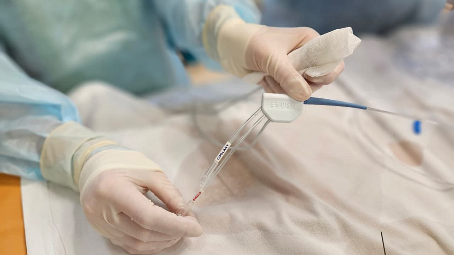 В Краснодаре врачи впервые «растворили» тромб изнутри и спасли жизнь пациентке