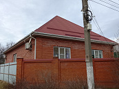 В Краснодаре из-за загадочного мощного излучения пенсионерка не может оставаться в собственном доме