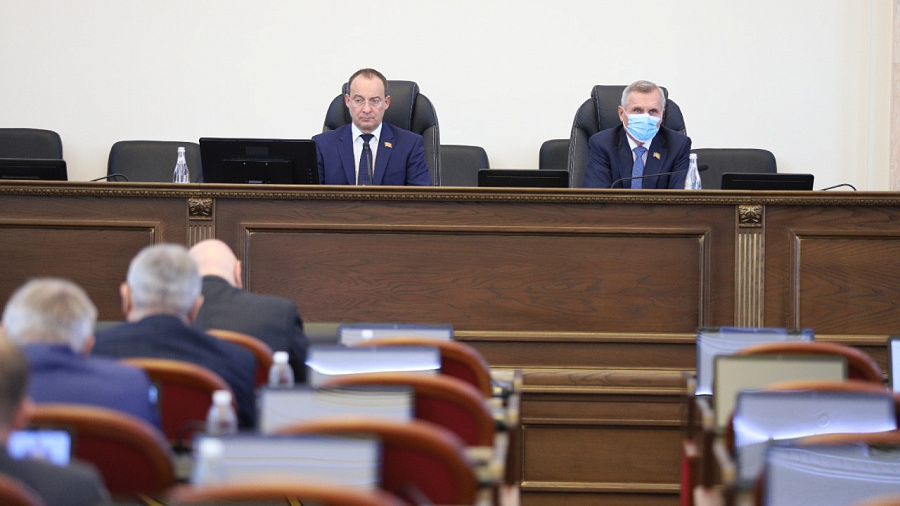 Депутаты ЗСК приняли в первом чтении проект бюджета Краснодарского края на предстоящую трехлетку