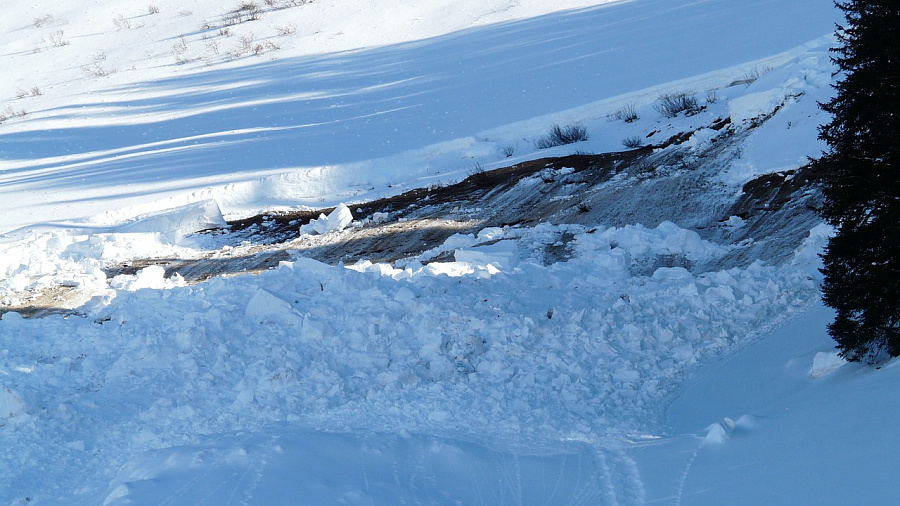 Экстренное предупреждение об опасности схода лавин объявлено в Сочи