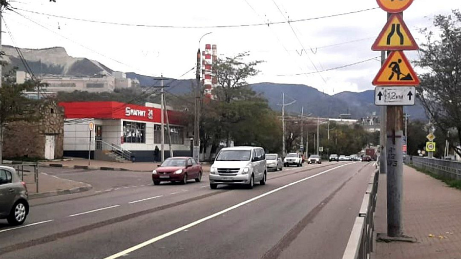 В Новороссийске из-за новой дорожной разметки произошел транспортный коллапс