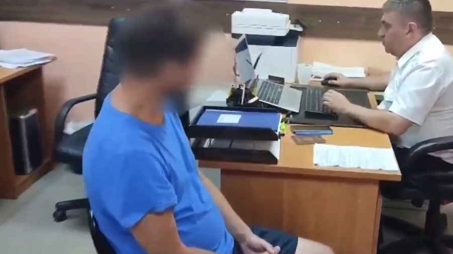 Туриста арестовали в Сочи за публичный показ нацистской татуировки