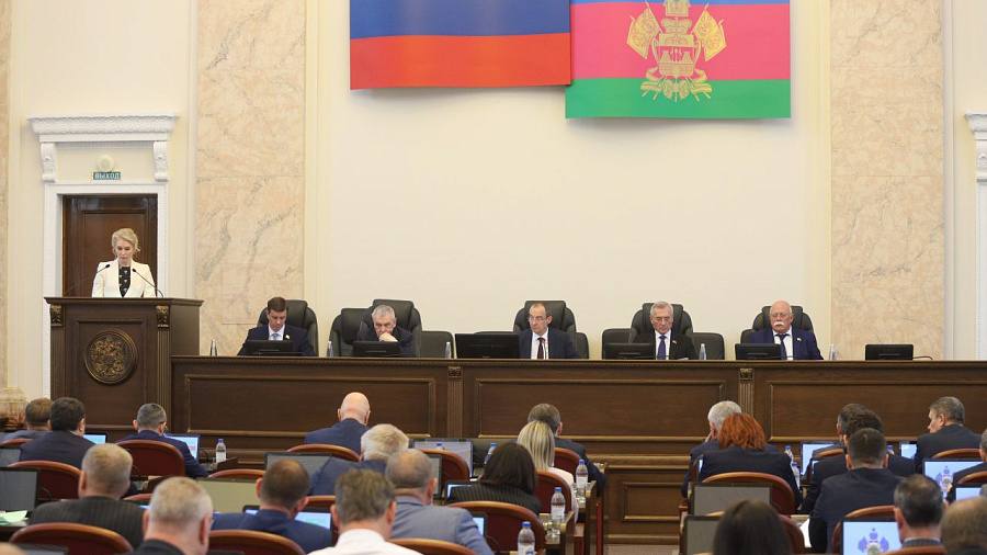 В ЗСК обсудили проект бюджета фонда медстрахования на 2026–2028 годы