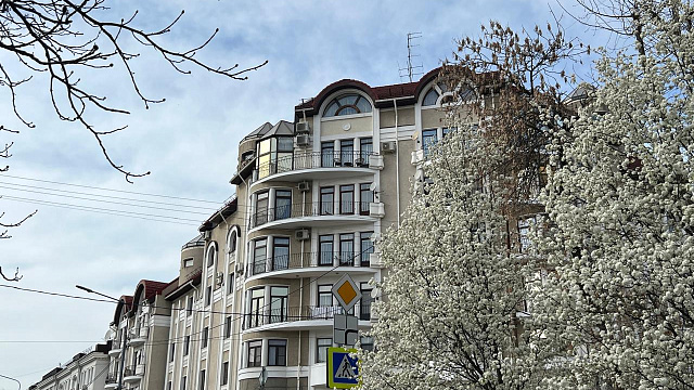 В Краснодаре и крае в начале недели ожидается неустойчивая, ветреная погода с дождями, грозами и похолоданием