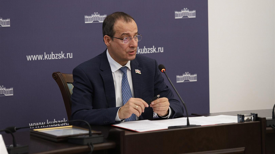 Юрий Бурлачко рассказал о повестке декабрьской сессии в Законодательном собрании Кубани