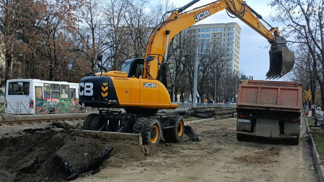 Очередное повреждение коллектора обнаружено на улице Московской в Краснодаре