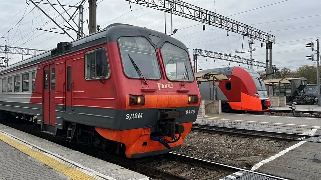 12 поездов сильно опаздывают на Кубани из-за закрытия Крымского моста