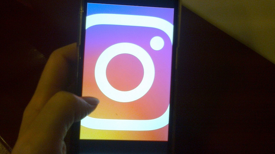 Пользователи соцсетей требуют от разработчиков вернуть Instagram* прежний вид